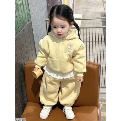 SG0381 BỘ NỈ LÓT LÔNG MŨ TAI THỎ PHỐI REN BG