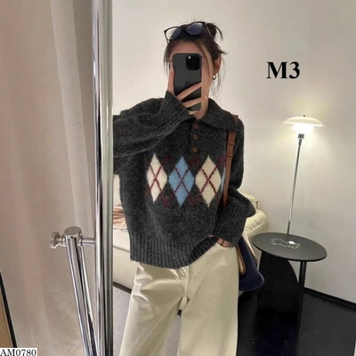 AM0780 ÁO LEN CỔ SƠ MI HỌA TIẾT HÌNH THOI NỮ
