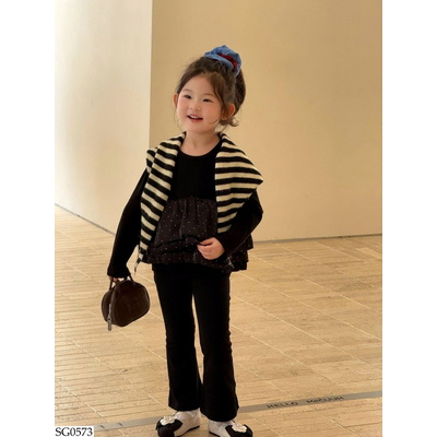 SG0573 SET ÁO CHẤM BI MIX QUẦN ỐNG LOE