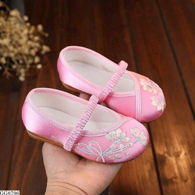 GG8796 GIÀY CỔ TRANG THÊU HOA BG