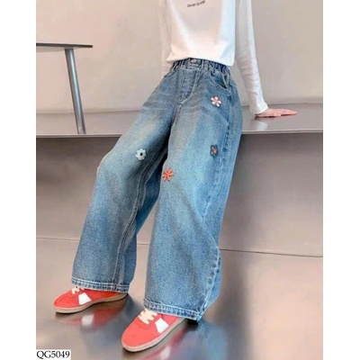 QG5049 QUẦN JEAN HOA CHO BÉ GÁI