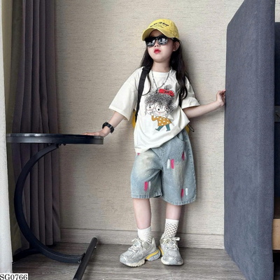 SG0766 SET ÁO THUN CÔ GÁI TÓC RỐI MIX SHORT JEANS