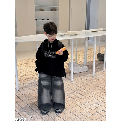 AT0624 ÁO HOODIE HỌA TIẾT CHỮ TAIRU BT