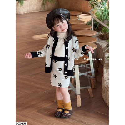 SG0858 SET LEN HOA BG