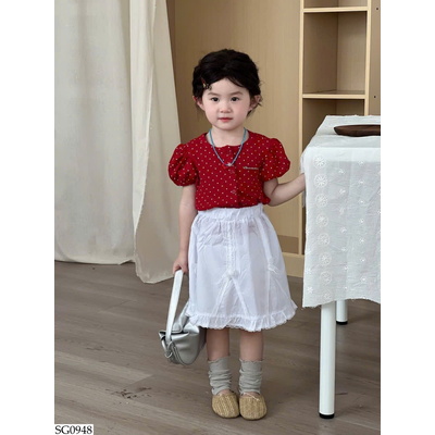 SG0948 ÁO CHẤM BI PHỐI CHÂN VÁY TRẮNG CHO BG