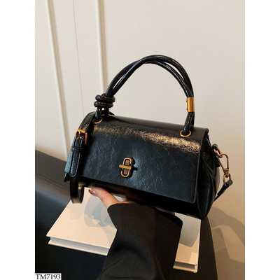 TM7193 TÚI XÁCH NỮ DA MỀM KHÓA XOAY