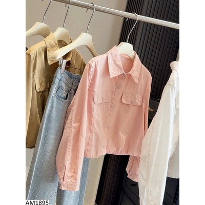 AM1895 ÁO KHOÁC DÁNG NGẮN CỔ SƠ MI CÚC BẤM ANNA