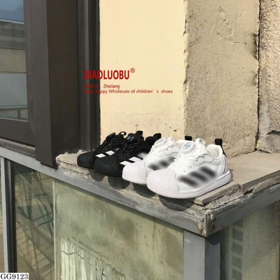 GG9123 GIÀY THỂ THAO KẺ 3 SỌC CHO BÉ