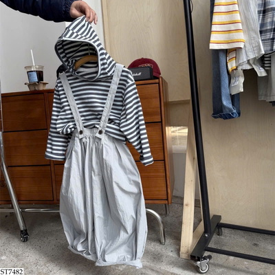 ST7482 ÁO KẺ MŨ PHỐI QUẦN CHO BT