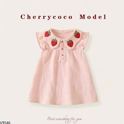 V9546 VÁY SÁT NÁCH HỌA TIẾT DÂU TÂY CHERRYCOCO