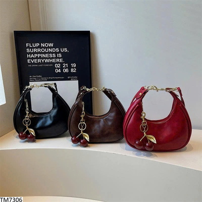 TM7306 TÚI XÁCH PHỐI CHARM CHERRY