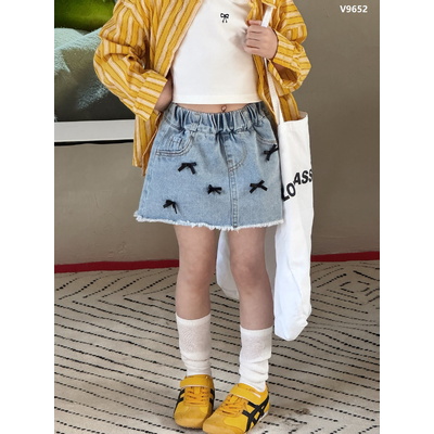 V9652 CHÂN VÁY JEANS GẮN NƠ YUKIDS