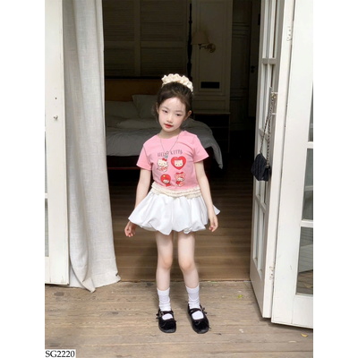 SG2220 ÁO THUN KITTY PHỐI CHÂN VÁY