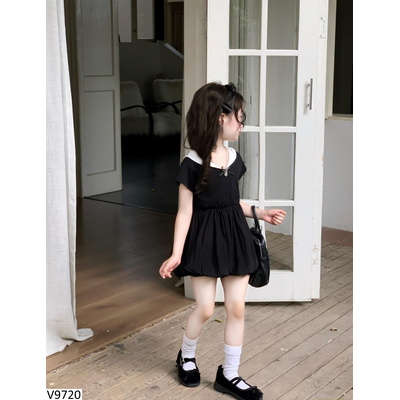 V9720 VÁY BÍ ĐEN CỔ TRẮNG CHO BG