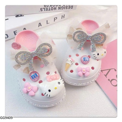 GG9409 SỤC BÉ GÁI HELLO KITTY