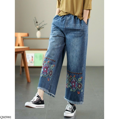 QM5981  QUẦN JEAN ỐNG RỘNG THÊU HỌA TIẾT