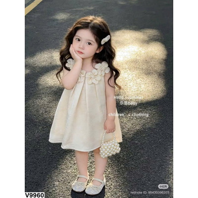 V9960 VÁY SÁT NÁCH CỔ HOA