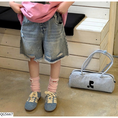 QG5667 QUẦN SHORT JEANS TUA GẤU BG