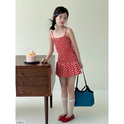 V0051 VÁY 2 DÂY KẺ CARO ĐỎ CHO BÉ