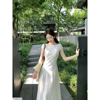 VM4102 VÁY DÀI TRẮNG DÁNG XÒE W.G.W.E