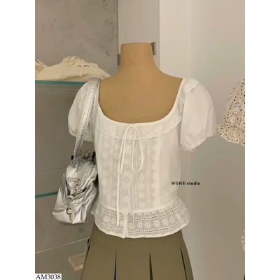 AM3038 ÁO CỔ VUÔNG HÃNG W.G.W.E