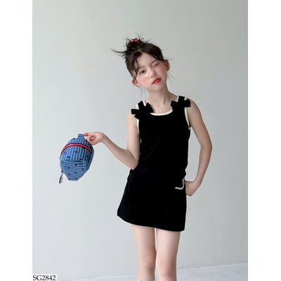 SG2842 SÉT VÁY SUÔNG ĐEN SÁT NÁCH BG