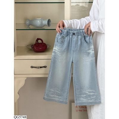 QG5748 QUẦN DENIM SUÔNG ĐÍNH ĐÁ