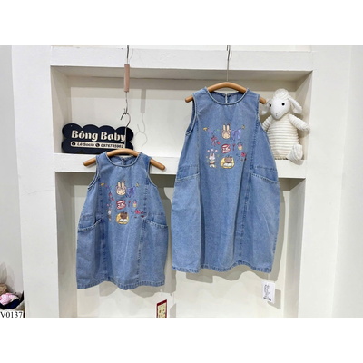 V0137 VÁY DENIM IN HỌA TIẾT DỄ THƯƠNG CHO BÉ