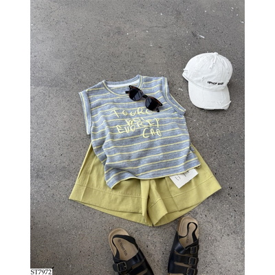 ST7972 SET ÁO KẺ XÁM MIX SHORT VÀNG