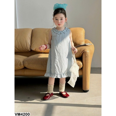 VM4200 VÁY KẺ LƯNG CUT V