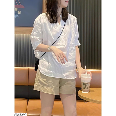 SM5290 ÁO SƠ MI TAY LỬNG CỔ V VÀ QUẦN SHORT