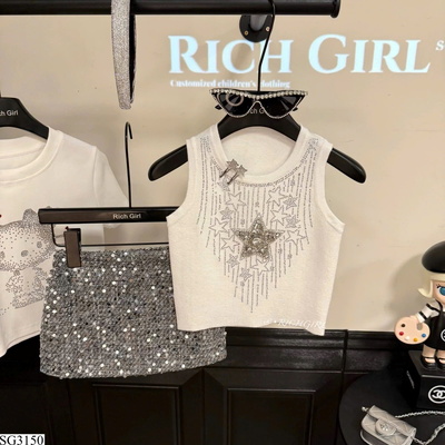 SG3150 ÁO NGÔI SAO VÀ CHÂN VÁY KIM SA RICH GIRL