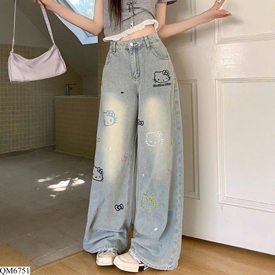 QM6751 QUẦN JEANS SUÔNG ỐNG RỘNG HELLO KITTY NỮ