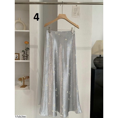 VM4366 CHÂN VÁY DÁNG DÀI HOẠ TIẾT BƯỚM
