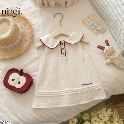 V0500 VÁY TRẮNG CỔ SEN VIỀN ĐỎ NINGLI