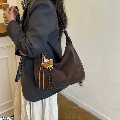 TM8176 TÚI XÁCH KÈM CHARM CHO NỮ