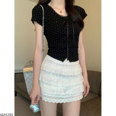 AM4289 ÁO ĐEN PHỐI REN CỔ V