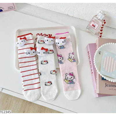 TC2345 TẤT LƯỚI GẮN GẤU BÔNG KITTY