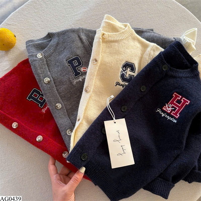 AG0439 ÁO CARDIGAN CỔ TRÒN IN CHỮ