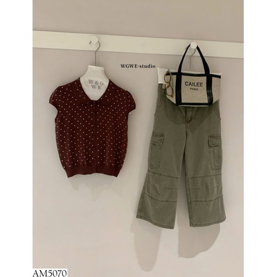 AM5070 ÁO LEN CHẤM BI CỔ SEN  W.G.W.E