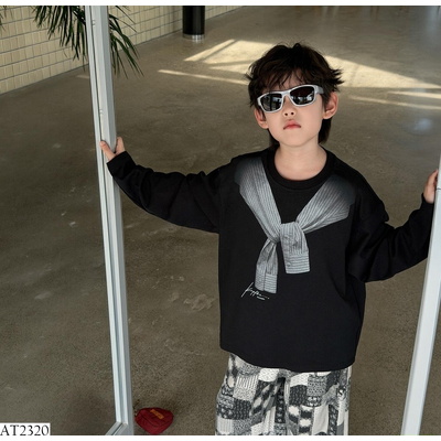 AT2320 ÁO THUN ĐEN IN GIẢ KHĂN CHOÀNG MSHOPKIDS