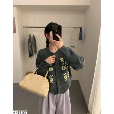 AM5387 ÁO LEN THÊU HOA CÚC