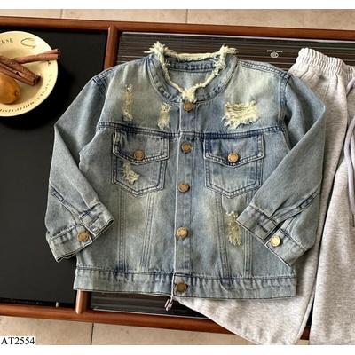 AT2554 KHOÁC JEANS RÁCH CỔ TRỤ