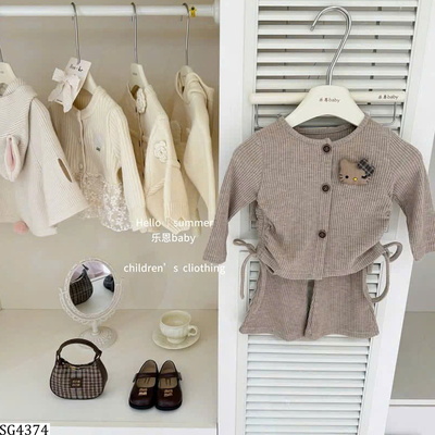 SG4374  SET ÁO KITTY RÚT EO MIX QUẦN ỐNG LOE